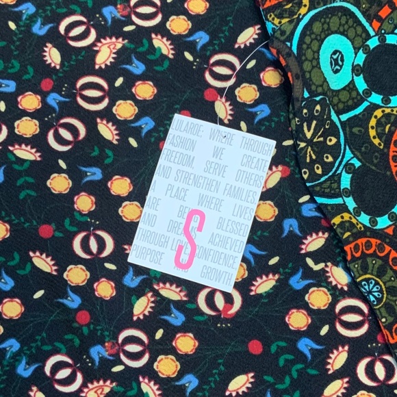 LulaRoe Cassie - Picture 2 of 2